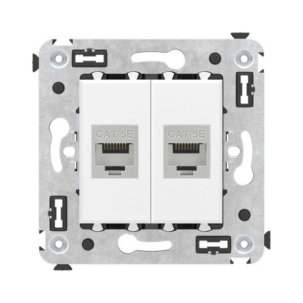 Компьютерная розетка RJ-45 без шторки в стену, кат.5e двойная экранированная, Avanti, белое облако Компьютерная розетка RJ-45 без шторки в стену, кат.5e двойная экранированная, Avanti, белое облако