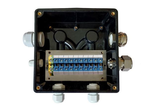 Коробка коммутационная Гранд "Аякс" IP67/IP66, СК10 мм2 Коробка коммутационная Гранд "Аякс" IP67/IP66, СК10 мм2