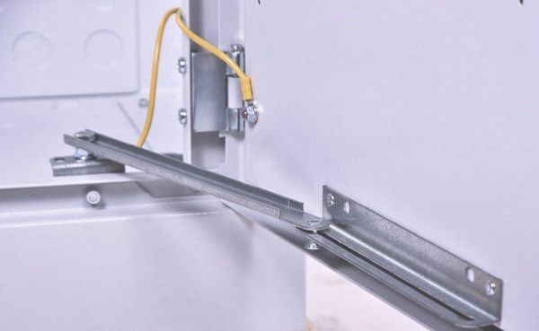 Ограничитель двери для шкафов EMW Ограничитель двери для шкафов EMW